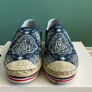 Blue paisley slip ons